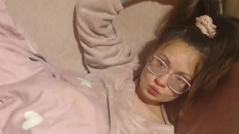 say meow and send tip  online show from 04/23/26, 05:48