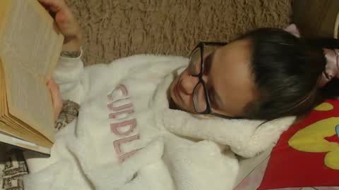 say meow and send tip  online show from 01/16/25, 09:40