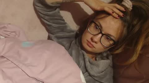 say meow and send tip  online show from 10/01/25, 11:16