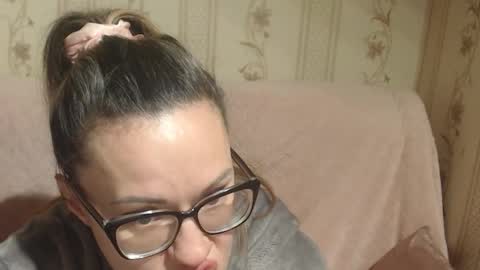 say meow and send tip  online show from 12/20/25, 10:44