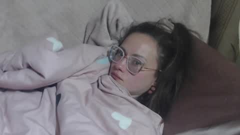 say meow and send tip  online show from 04/05/26, 04:37