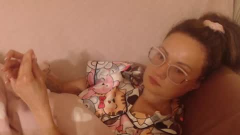say meow and send tip  online show from 06/08/26, 09:04