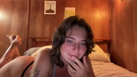 Flowergirl online show from 11/21/25, 04:22