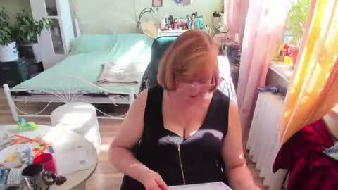 Flowerlower online show from 06/19/26, 01:15