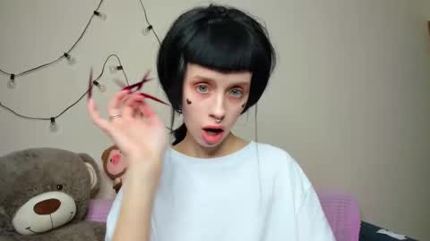 Flower online show from 10/11/25, 04:05