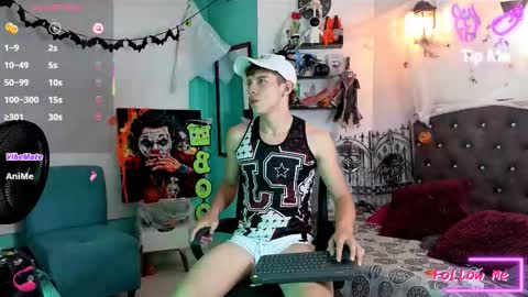 flowers109 online show from 10/28/25, 10:34