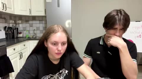 flowerscouple online show from 02/21/26, 10:22