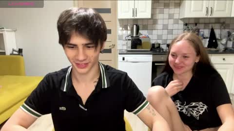 flowerscouple online show from 04/29/26, 11:11
