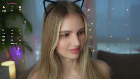 Adeline online show from 12/23/24, 08:22