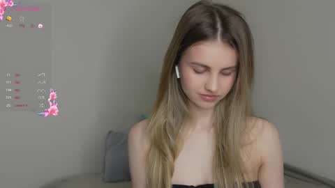 Adeline online show from 01/11/26, 09:25