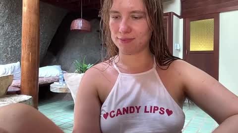 fluffy_bunnyxxx online show from 01/10/25, 05:58