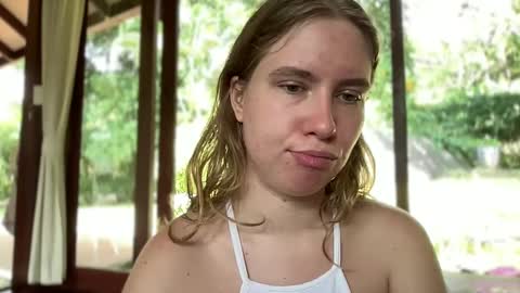 fluffy_bunnyxxx online show from 02/13/25, 04:11