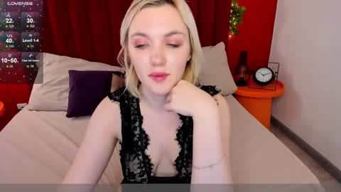 Monica online show from 01/12/25, 04:21