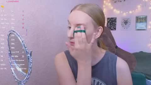 Agatha online show from 04/19/26, 10:25