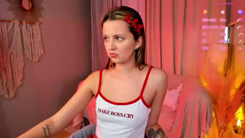 LilLisa online show from 11/12/25, 03:45