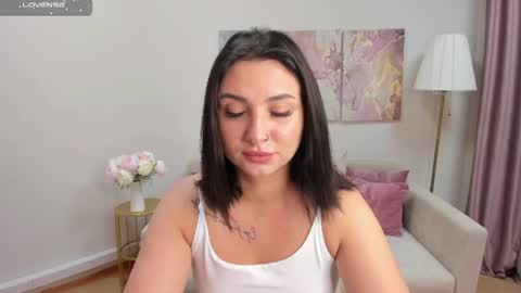 Snapshot of flufyfoxx chatting on 07/14/26, 12:02 Lina online show from 07/14/26, 12:02