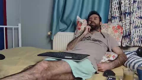 Fly online show from 12/14/25, 08:20