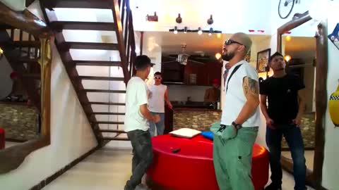 flyckers online show from 01/12/25, 01:32