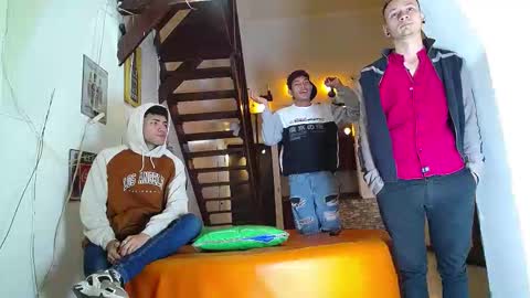 flyckers online show from 10/20/25, 08:20