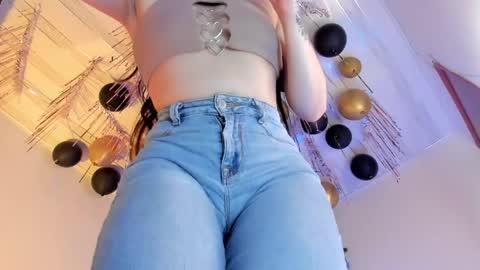 Snapshot of flylia_ chatting on 06/07/26, 11:03 lia online show from 06/07/26, 11:03
