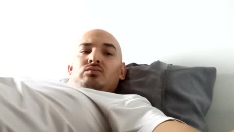 Snapshot of fn389 chatting on 10/10/25, 08:30 Frank online show from 10/10/25, 08:30