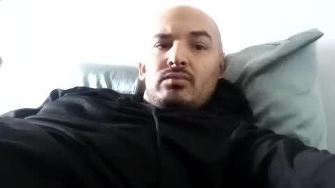 Snapshot of fn389 chatting on 11/11/25, 05:35 Frank online show from 11/11/25, 05:35