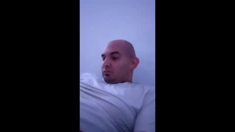 Snapshot of fn389 chatting on 02/03/26, 01:48 Frank online show from 02/03/26, 01:48