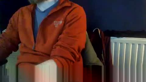 Snapshot of fns2011 chatting on 01/27/25, 10:06 fns2011 online show from 01/27/25, 10:06