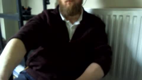 Snapshot of fns2011 chatting on 03/10/25, 09:43 fns2011 online show from 03/10/25, 09:43