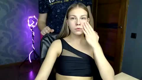 Snapshot of fofhcf chatting on 02/19/25, 09:58 Molli Ready for any play with you. Hottest show in pvt Help a student earn big tokens online show from 02/19/25, 09:58