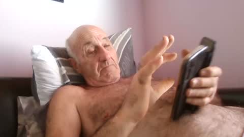 Snapshot of follador1001 chatting on 06/28/26, 11:27 follador1001 online show from 06/28/26, 11:27