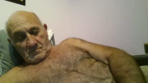 Snapshot of follador1001 chatting on 07/02/26, 08:04 follador1001 online show from 07/02/26, 08:04