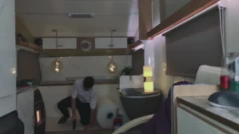 independent model online show from 12/01/25, 06:46