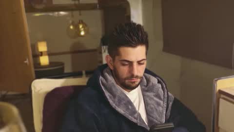 independent model online show from 12/14/25, 05:29