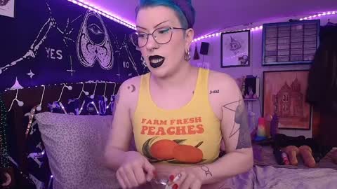 Fonda Dix online show from 09/17/25, 03:41