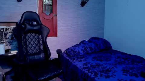 Snapshot of foniland_ chatting on 04/29/26, 10:05 Foni online show from 04/29/26, 10:05