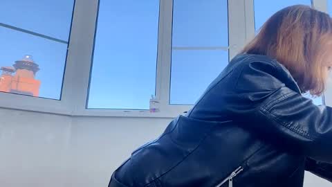 Snapshot of forbidden_fruity chatting on 09/11/25, 10:04 Laura online show from 09/11/25, 10:04