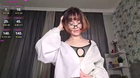 Snapshot of forbidden_fruity chatting on 10/05/25, 10:13 Laura online show from 10/05/25, 10:13