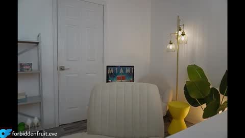 Snapshot of forbiddenfruit_eve chatting on 02/10/26, 05:28 forbiddenfruit_eve online show from 02/10/26, 05:28