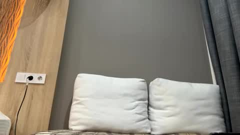 forbiddennvelvet online show from 03/17/26, 01:25