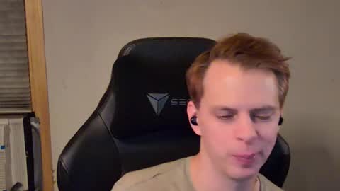 forever_broken online show from 01/15/25, 04:25