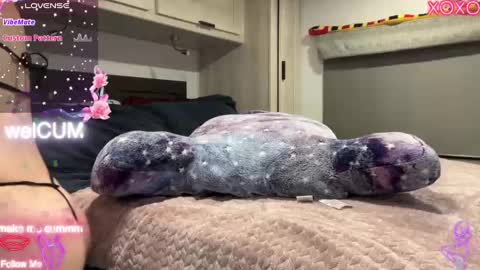 Elaine online show from 09/09/25, 04:28