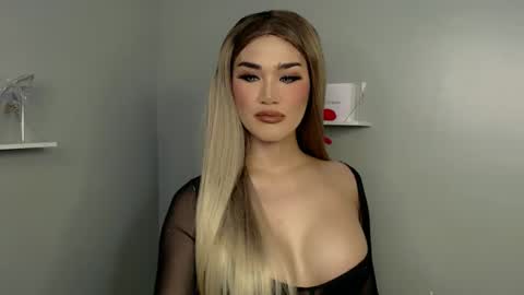 KHATRINA STACIE MARIE online show from 03/10/25, 05:29