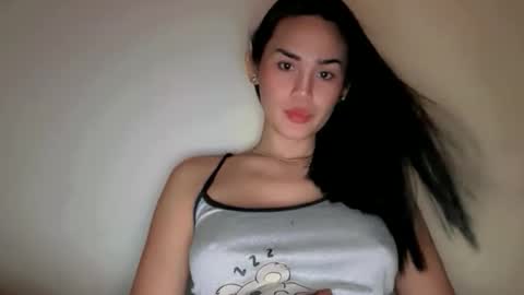 KHATRINA STACIE MARIE online show from 11/07/25, 11:10