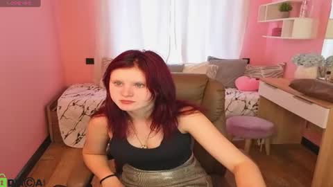 Snapshot of fox_cutee chatting on 07/05/26, 01:01 Fox online show from 07/05/26, 01:01