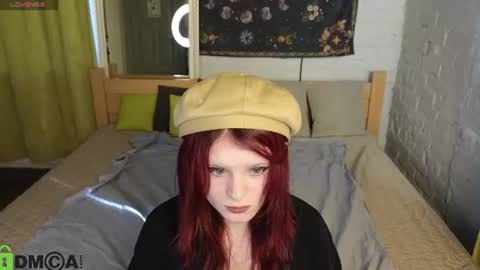 Snapshot of fox_cutee chatting on 08/04/26, 01:09 Fox online show from 08/04/26, 01:09