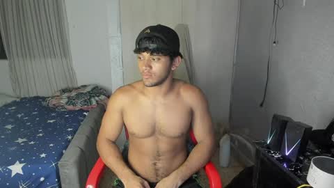 Snapshot of fox_evans chatting on 05/28/26, 08:22 Fox online show from 05/28/26, 08:22