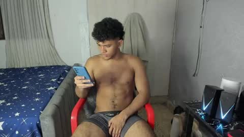 Snapshot of fox_evans chatting on 06/04/26, 07:14 Fox online show from 06/04/26, 07:14