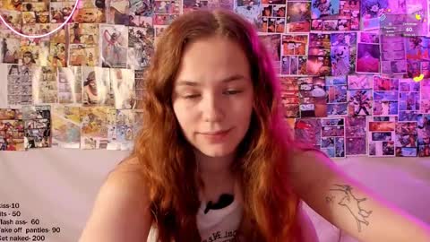 Snapshot of fox_lisaaa chatting on 09/22/25, 08:22 Lisa online show from 09/22/25, 08:22