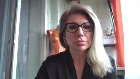 fox_red_lady7 online show from 04/02/26, 08:56